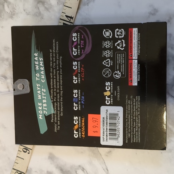 Crocs Jibbitz Charms Tie Aliens - Picture 2 of 2